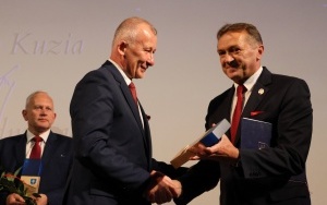 Gala z okazji Jubileuszu 25-lecia Powiatu Kieleckiego  (1)