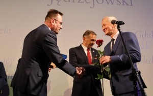 Gala z okazji Jubileuszu 25-lecia Powiatu Kieleckiego  (2)