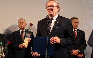 Gala z okazji Jubileuszu 25-lecia Powiatu Kieleckiego  (9)