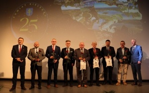 Gala z okazji Jubileuszu 25-lecia Powiatu Kieleckiego  (1)