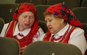 Eliminacje do Powiatowego Przeglądu Zespołów Folklorystycznych i Solistów w Chmielniku (1)