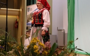 Eliminacje do Powiatowego Przeglądu Zespołów Folklorystycznych i Solistów w Chmielniku (14)