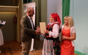 Eliminacje do Powiatowego Przeglądu Zespołów Folklorystycznych i Solistów w Chmielniku (16)