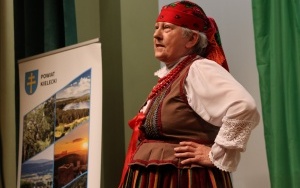 Eliminacje do Powiatowego Przeglądu Zespołów Folklorystycznych i Solistów w Chmielniku (6)