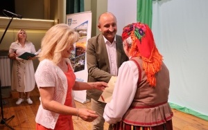Eliminacje do Powiatowego Przeglądu Zespołów Folklorystycznych i Solistów w Chmielniku (7)