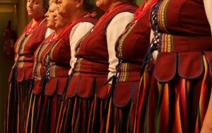 Eliminacje do Powiatowego Przeglądu Zespołów Folklorystycznych i Solistów w Chmielniku (12)