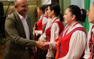 Eliminacje do Powiatowego Przeglądu Zespołów Folklorystycznych i Solistów w Chmielniku (1)