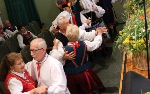 Eliminacje do Powiatowego Przeglądu Zespołów Folklorystycznych i Solistów w Chmielniku (11)