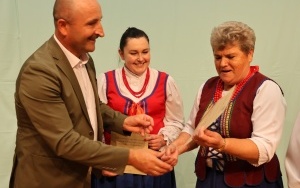Eliminacje do Powiatowego Przeglądu Zespołów Folklorystycznych i Solistów w Chmielniku (7)