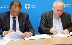 Podpisanie umów (4)