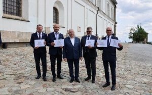 Zespół Pałacowo-Parkowy w Łopusznie (1)
