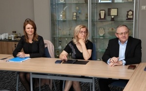 Obradowała Komisja Samorządu, Rozwoju Gospodarczego i Przeciwdziałania Bezrobociu (1)
