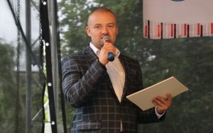Aby śpiewać, trzeba to kochać (2)