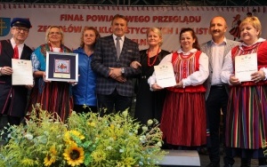 Aby śpiewać, trzeba to kochać (2)