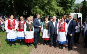 Fotorelacja z XXIII Powiatowego Przeglądu Zespołów Folklorystycznych i Solistów (3)