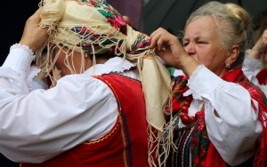 Fotorelacja z XXIII Powiatowego Przeglądu Zespołów Folklorystycznych i Solistów (4)