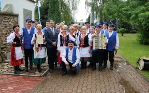 Fotorelacja z XXIII Powiatowego Przeglądu Zespołów Folklorystycznych i Solistów (11)