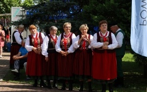 Fotorelacja z XXIII Powiatowego Przeglądu Zespołów Folklorystycznych i Solistów (4)