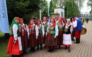 Fotorelacja z XXIII Powiatowego Przeglądu Zespołów Folklorystycznych i Solistów (1)