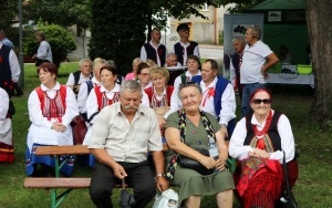 Fotorelacja z XXIII Powiatowego Przeglądu Zespołów Folklorystycznych i Solistów (17)