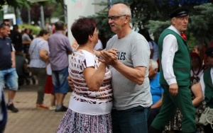 Udana zabawa w Chmielniku (2)