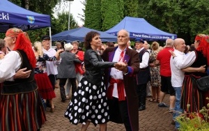 Udana zabawa w Chmielniku (3)