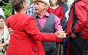 Udana zabawa w Chmielniku (11)