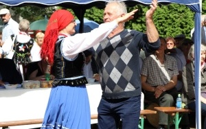 Udana zabawa w Chmielniku (13)