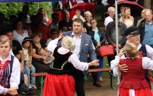 Udana zabawa w Chmielniku (11)