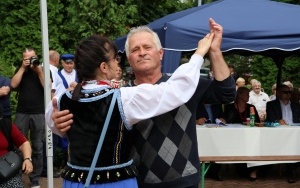 Udana zabawa w Chmielniku (16)