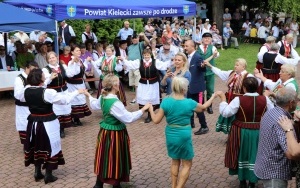 Udana zabawa w Chmielniku (11)