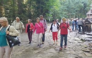 Wycieczka seniorów - mała pętla świętokrzyska wokół Łysogór  (5)