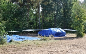 Oględziny i zabezpieczenie zabytkowego wraku czołgu w Bieleckich Młynach (9)