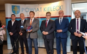 Samorząd powiatu znów najlepszy (2)