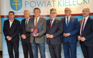 Samorząd powiatu znów najlepszy (6)