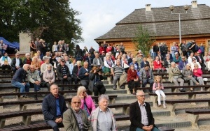 Smaki Babiego Lata - zabawa z muzyką (16)
