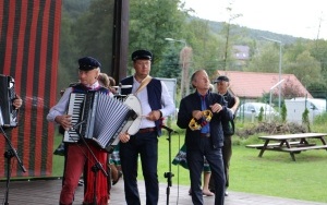 Smaki Babiego Lata - zabawa z muzyką (15)