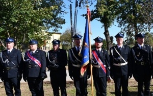 Otwarcie nowej remizy- świetlicy w Makoszynie oraz przekazanie sztandaru dla strażaków (8)