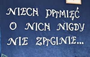 Odsłonięcie Pomnika Martyrologii Lokalnej w Jeziorku (8)