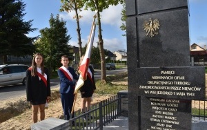 Odsłonięcie Pomnika Martyrologii Lokalnej w Jeziorku (2)