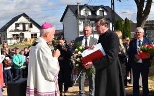 Odsłonięcie Pomnika Martyrologii Lokalnej w Jeziorku (4)