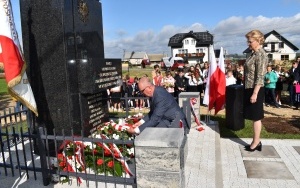 Odsłonięcie Pomnika Martyrologii Lokalnej w Jeziorku (12)