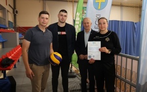 Turniej w Piłkę Siatkową  (2)