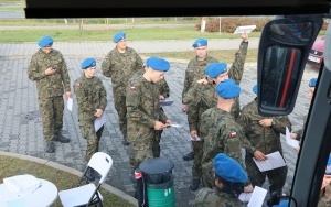Akcja honorowego krwiodawstwa przed starostwem (6)
