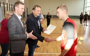  III Powiatowy Turniej Halowej Piłki Nożnej o Puchar Starosty Kieleckiego  (6)