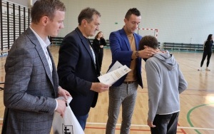  III Powiatowy Turniej Halowej Piłki Nożnej o Puchar Starosty Kieleckiego  (10)
