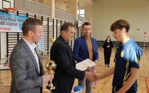  III Powiatowy Turniej Halowej Piłki Nożnej o Puchar Starosty Kieleckiego  (13)