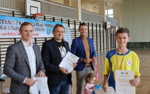  III Powiatowy Turniej Halowej Piłki Nożnej o Puchar Starosty Kieleckiego  (1)