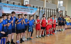  III Powiatowy Turniej Halowej Piłki Nożnej o Puchar Starosty Kieleckiego  (11)