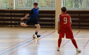  III Powiatowy Turniej Halowej Piłki Nożnej o Puchar Starosty Kieleckiego  (8)